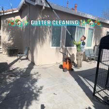 Gutter-Cleaning-in-Newman-CA 0